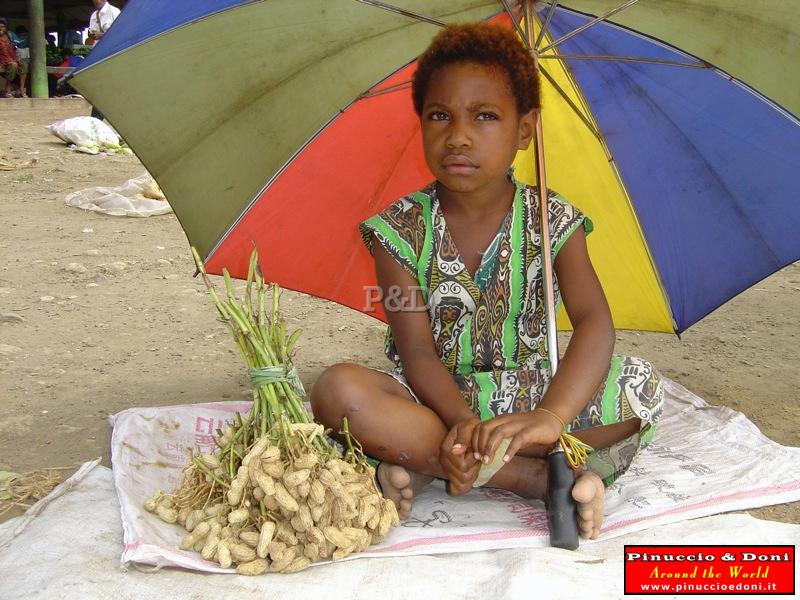 Papua Mercato di Kimbe (New Britain) - 8.jpg